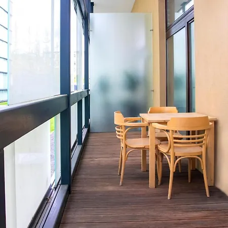 Modern Apartment With Terrace And Air Conditioning Prague Exterior photo