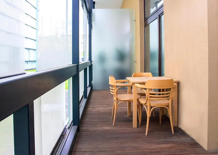 Modern Apartment With Terrace And Air Conditioning